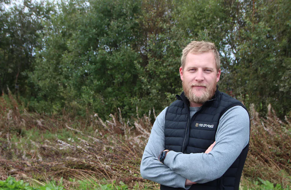 Thoms Gausvik driv byggmeisterfirmaet TB Bygg og er også styreleiar i Byggmesterforbundet i Haugesund. Han har sterke meiningar om korfor nye hus blir dyre.