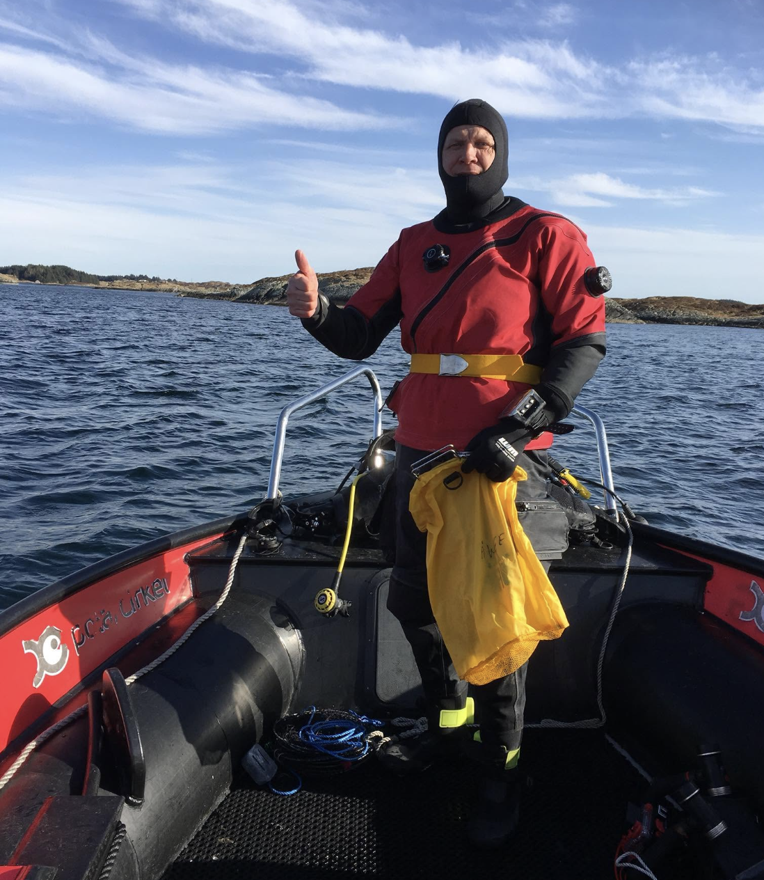 Åge Wee under eit tidlegare dykk.