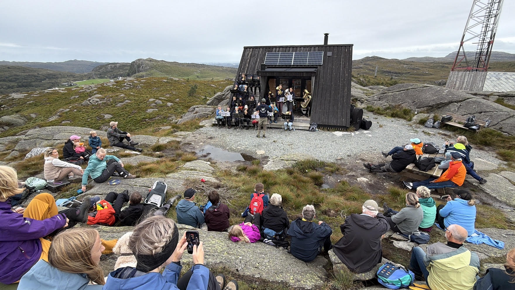 Det ble en flott toppkonsert med musikantane frå Førland. Foto: Privat