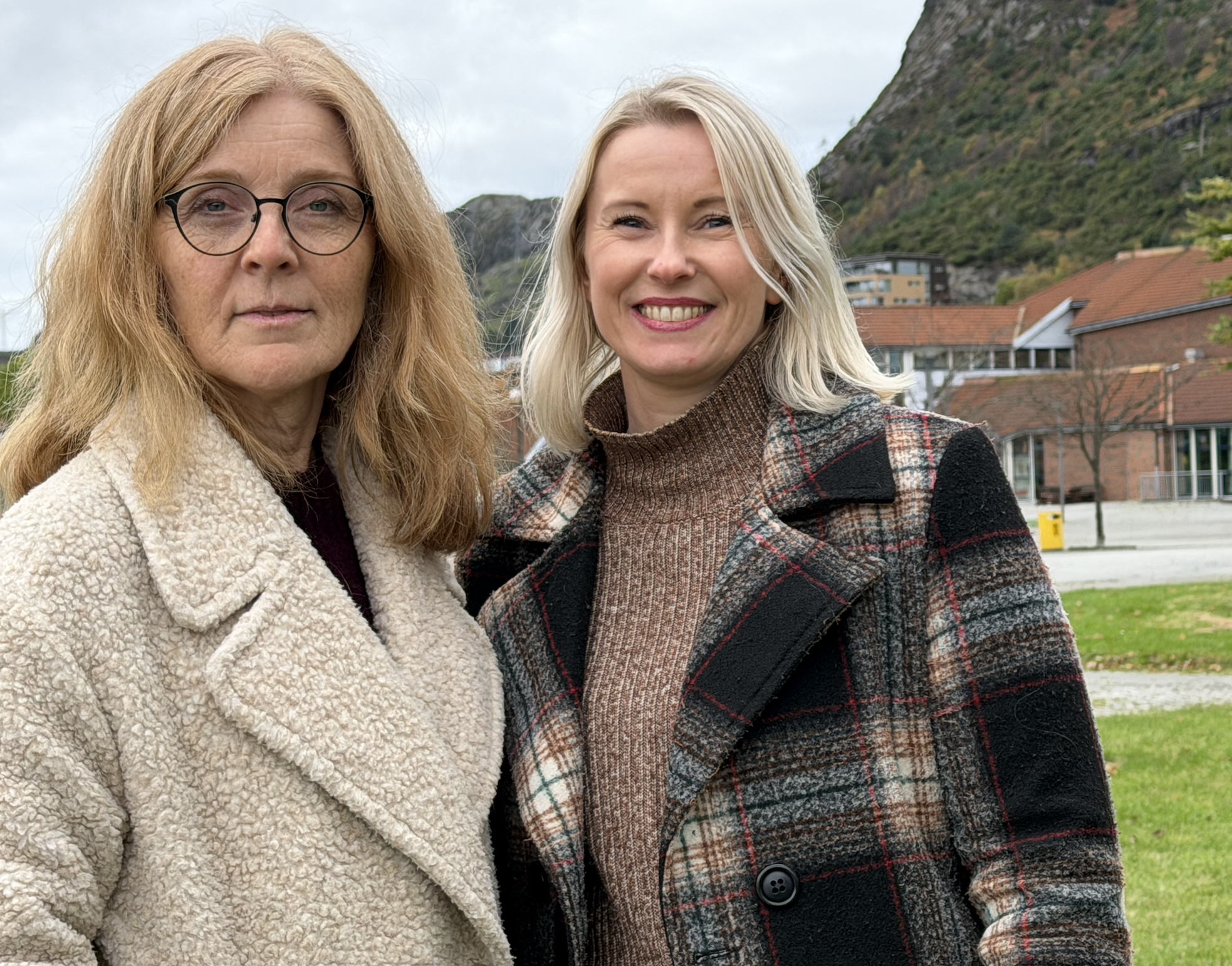 Gunn-Marit Lygre, seksjonsleiar for psykisk helse og rus i Tysvær kommune og Grethe Vangsnes, leiar for Tysvær frivilligsentral, er einige: Me trreng kvarandre. 